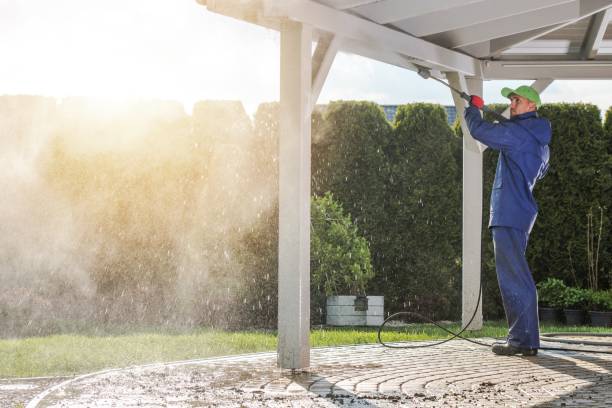 Best Pool Deck Cleaning  in Strasburg, OH